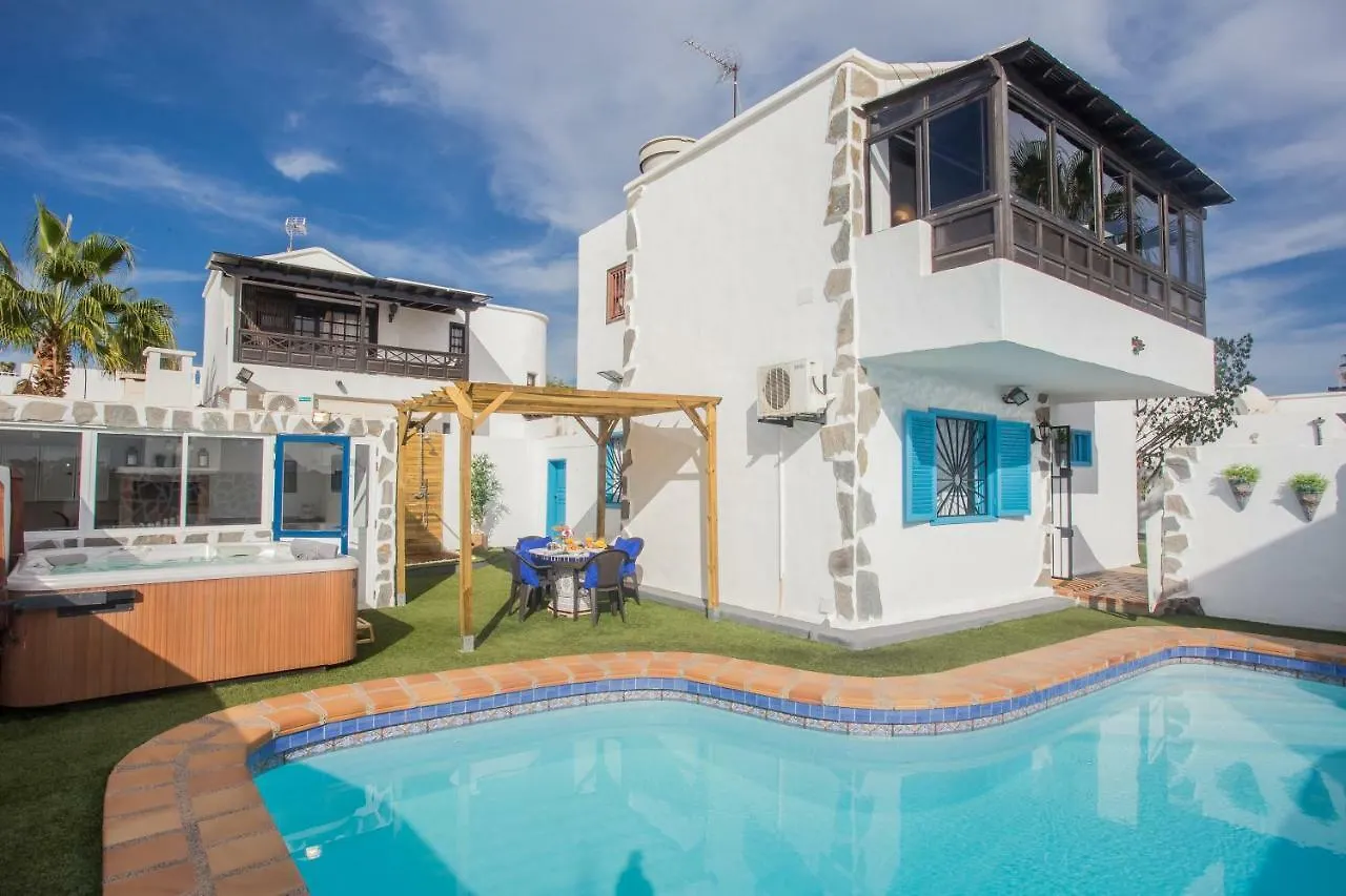 Palm Villa Puerto del Carmen  0*, Puerto del Carmen (Lanzarote)